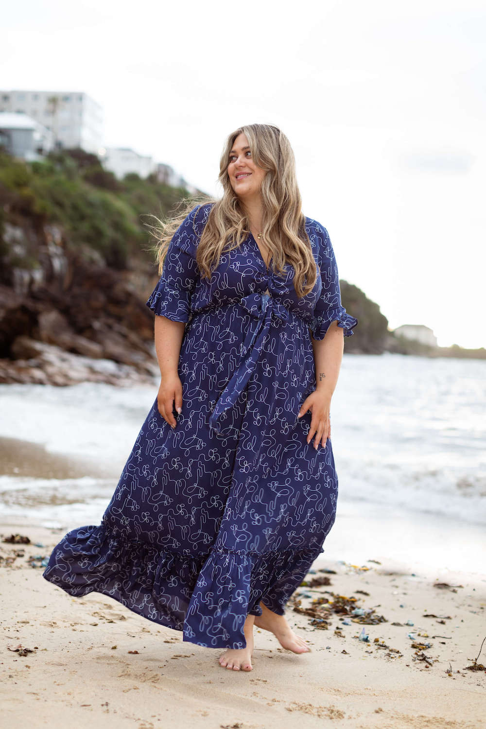 Navy white best sale maxi dress