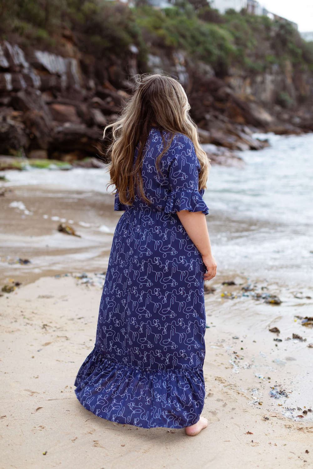 Navy white hot sale maxi dress