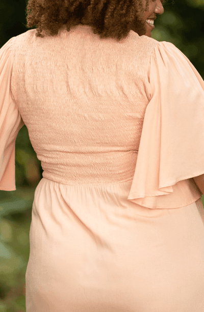 Cleo Short Sleeve Midi Dress In Blush